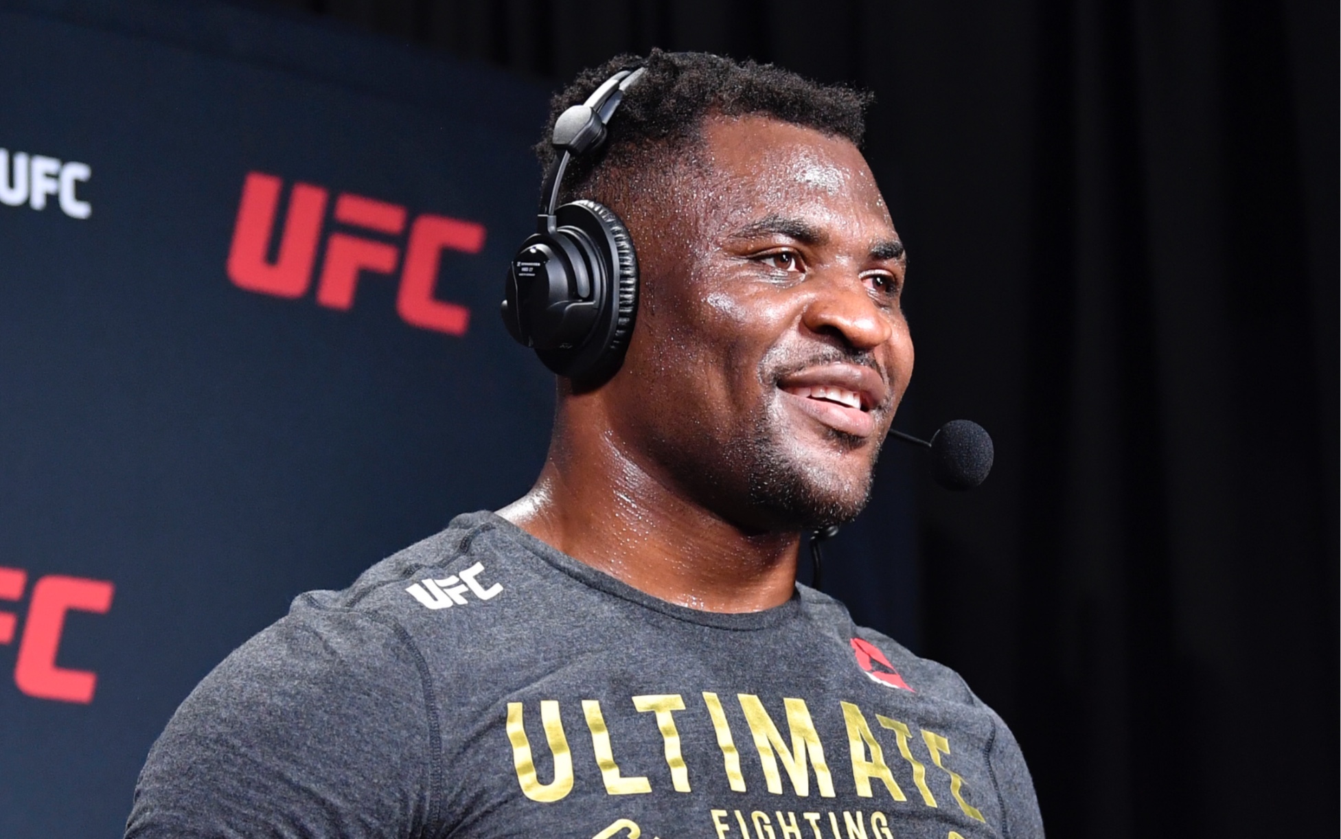 【后台采访】纳干诺:"感谢所有粉丝的支持"【ufc260】_哔哩哔哩_bili