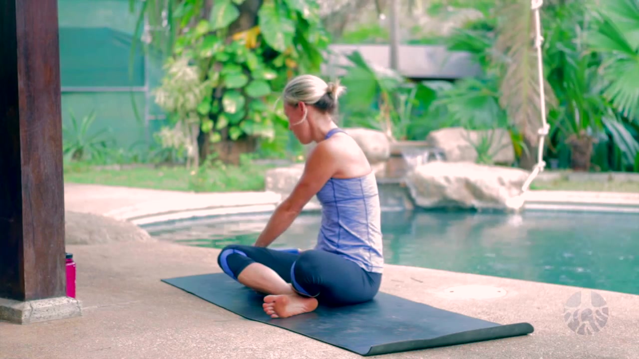 [图]Five Parks Yoga | Shoulders, Back & Twisting Vinyasa Flow Yoga Class