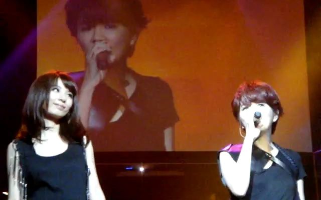 [图]戀人未滿_S.H.E & Gary Chaw Concert at Mohegan Sun, CT (07) saradonna2k