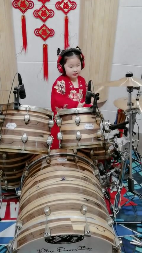 依依姐姐新曲练习西游记主题曲敢问路在何方架子鼓抖音小助手西游