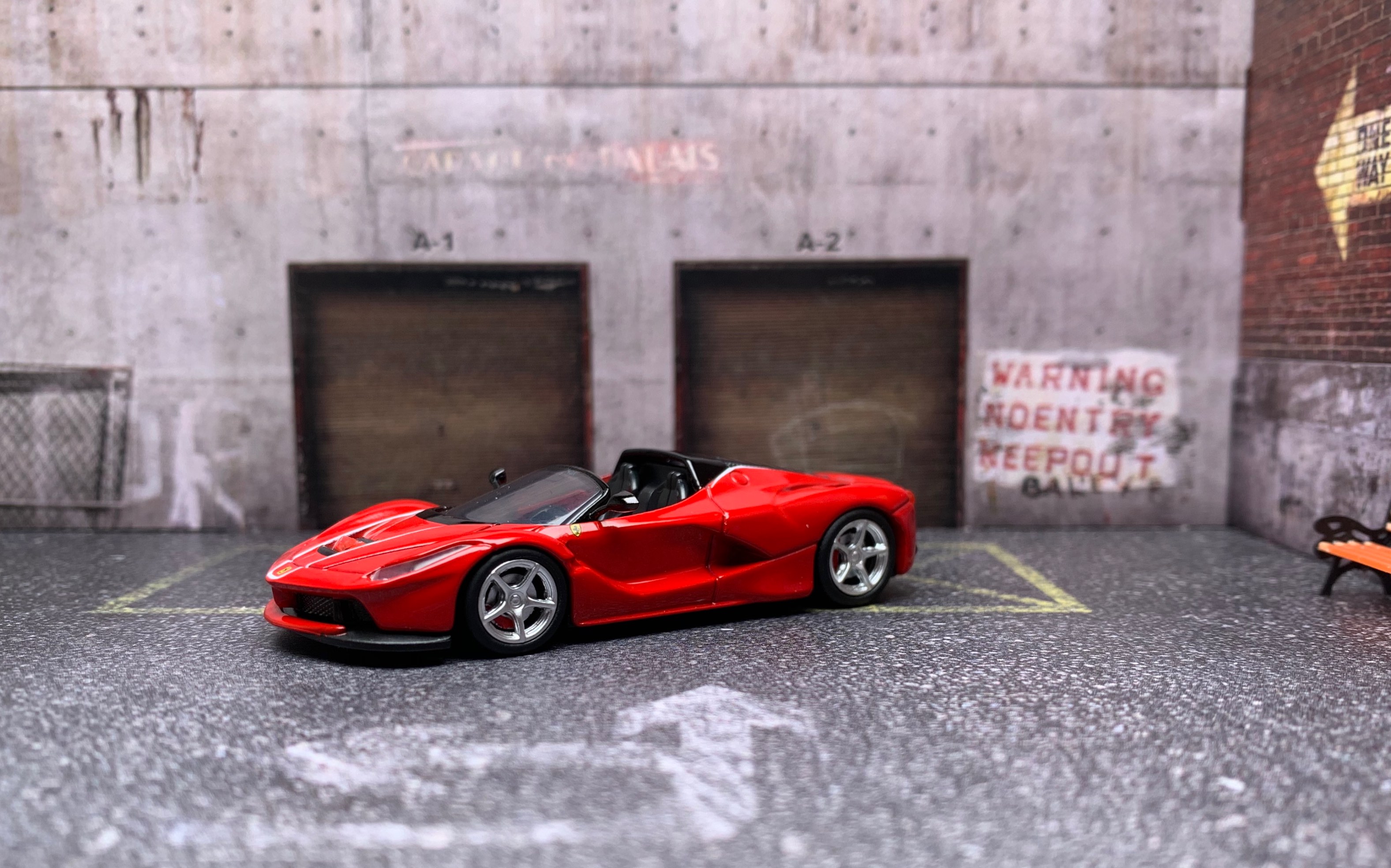 多美卡-法拉利 拉法敞篷