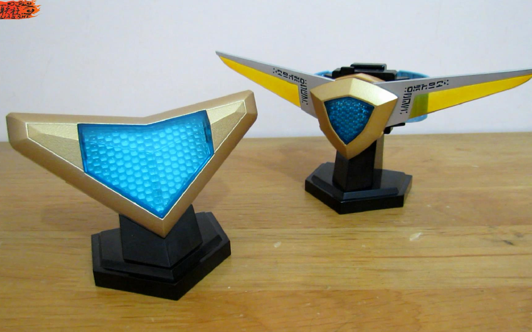 盖亚奥特曼&阿古茹奥特曼 奥特复刻版 蓝宝锥&蓝宝镯