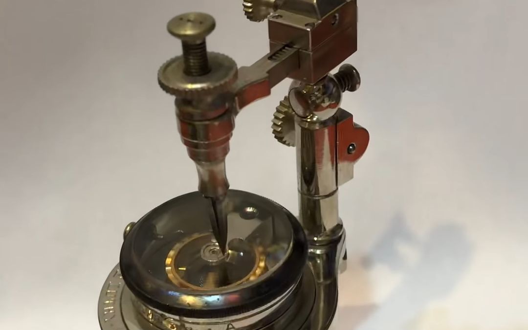 传统制表工具:摆轮游丝组件摆动频率比较调整_哔哩哔哩_bilibili