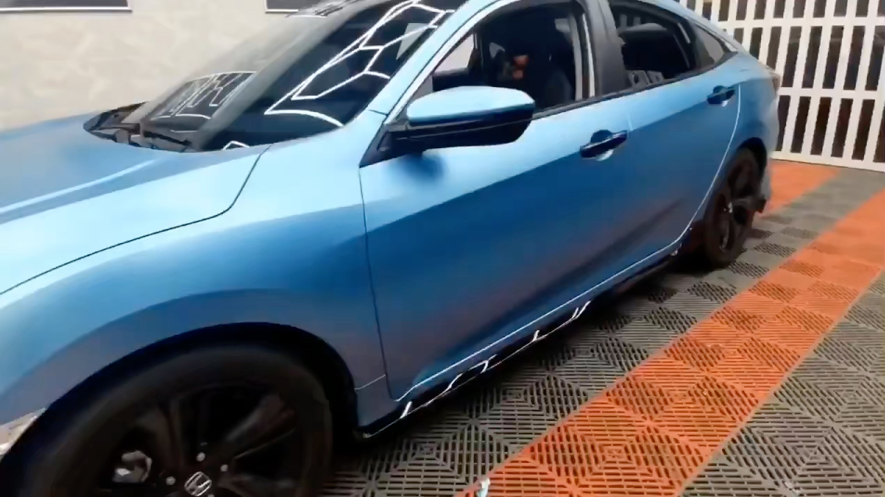 电光改色膜蓝湖水蓝烟台汽车贴膜烟台改色烟台潮车汇