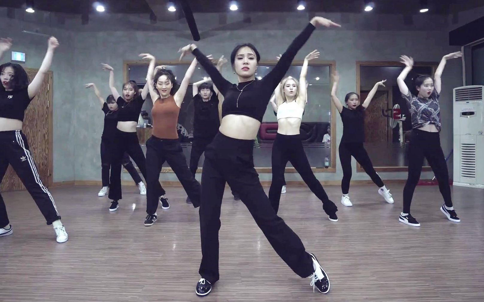 小姐姐有点撩手速快到重影itsme超优雅waacking编舞killthelights