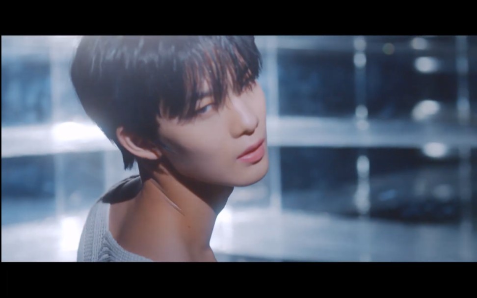 裴珍映cix出道专主打moviestarmvteaserhellostranger你好陌生人