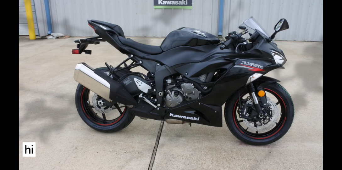 川崎2020kawasakizx6rninja杠6纯黑色