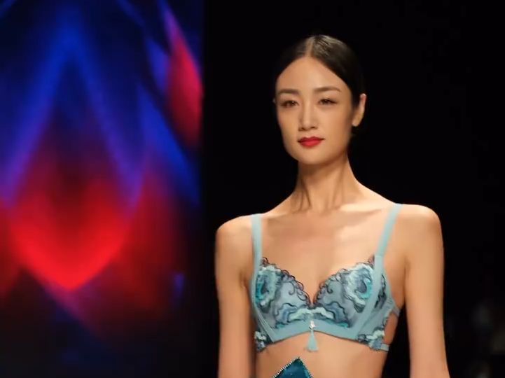 【时尚瞬间】SIUF2024深圳內衣展SEX LINGERIE 超模内衣秀【竖屏】