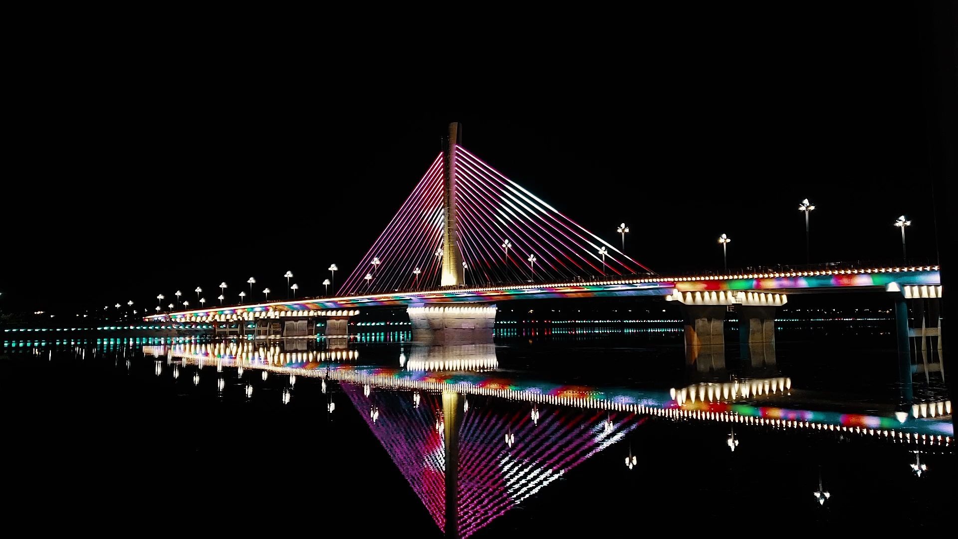 洛宁新晋网红大桥,伶伦桥