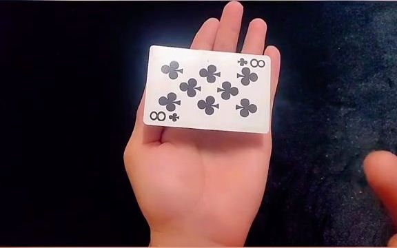 扑克牌悬浮魔术教学,学会这招在手,惊呆朋友