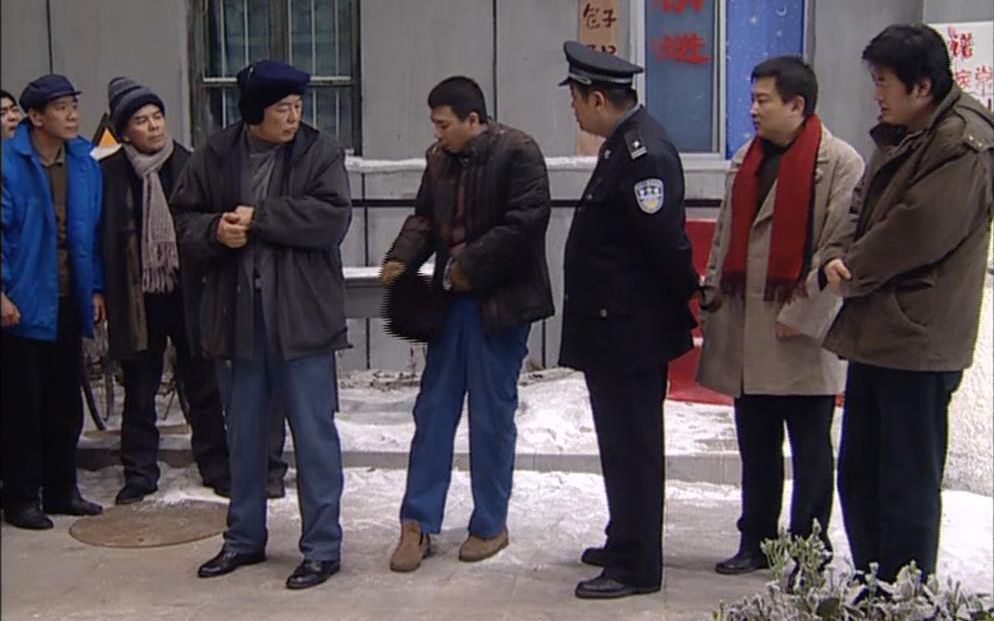 东北一家人井盖产业链冯小刚偷井盖卖给张铁林张铁林再卖给牛小伟