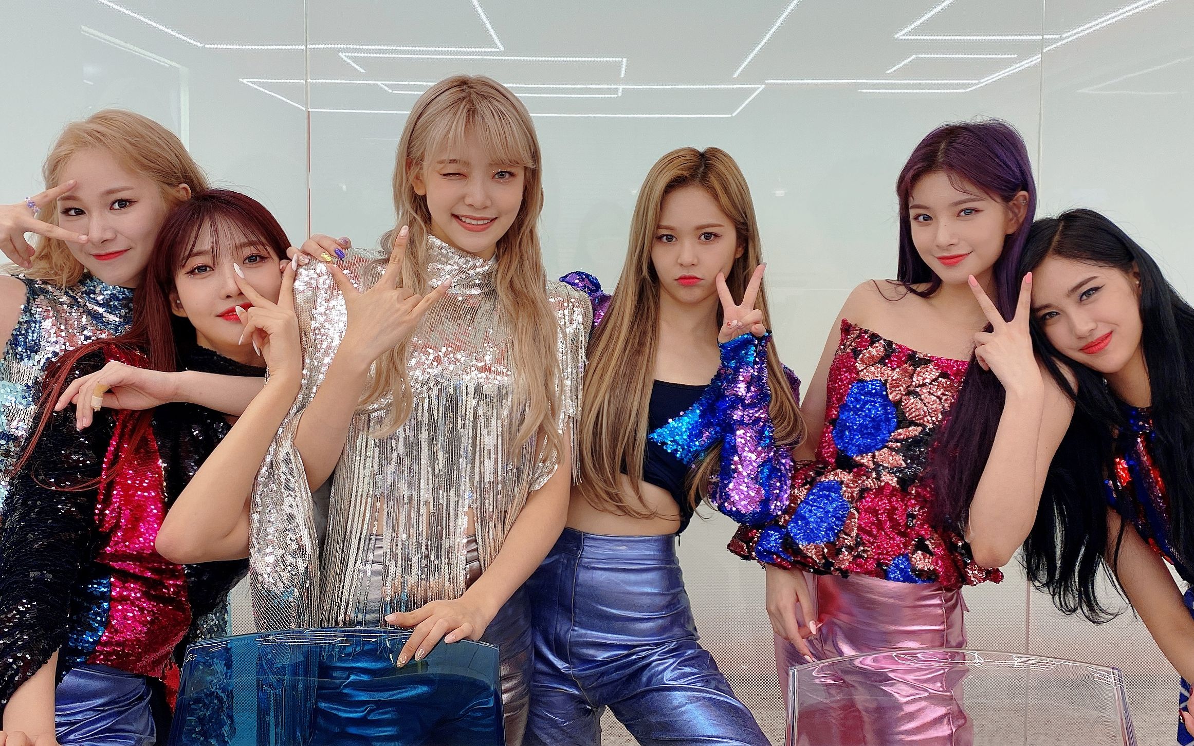 everglow中字视频签售会后直播中字200926