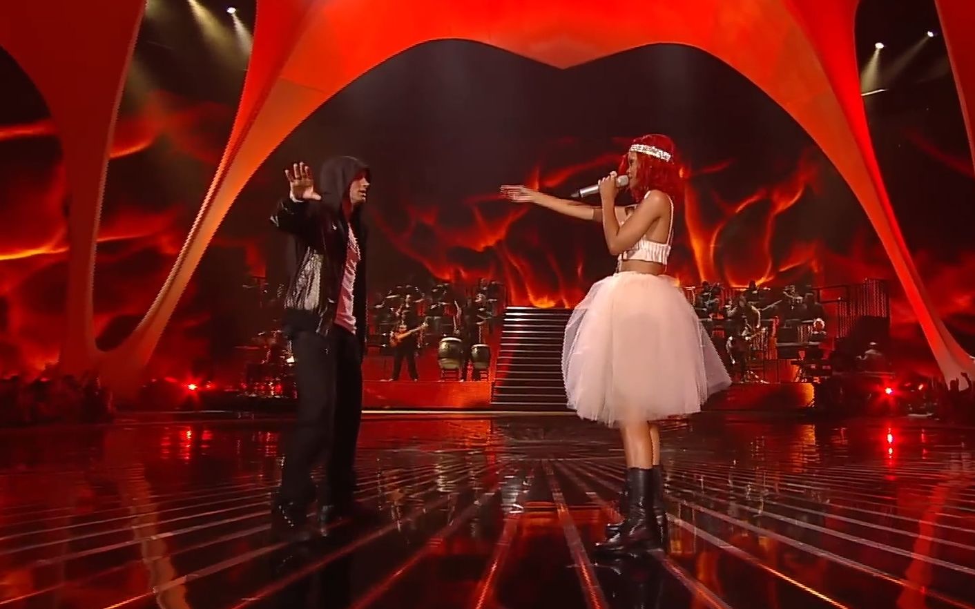 【eminem】 姆爷eminem和娜娜rihanna2010年vma-mtv现场演唱《爱你