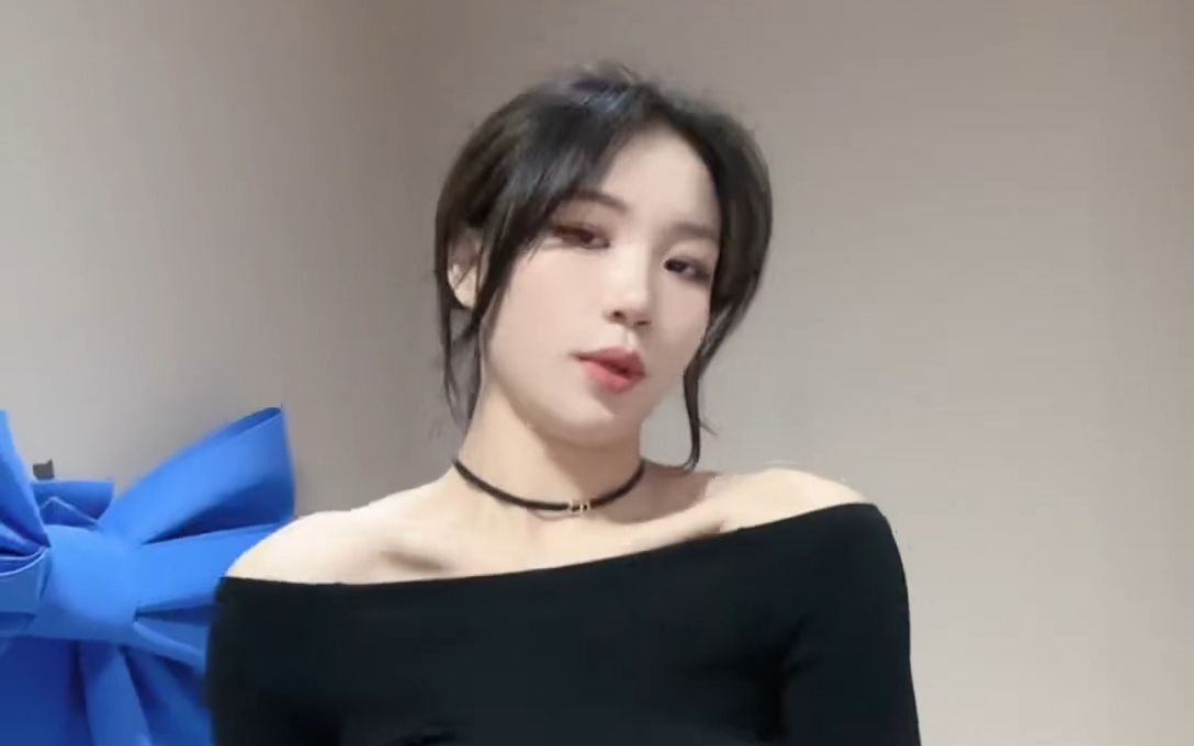 抖音直播回放 叫我七七呀 性感热舞 美女热舞 御姐 好身材 诱惑 黑色