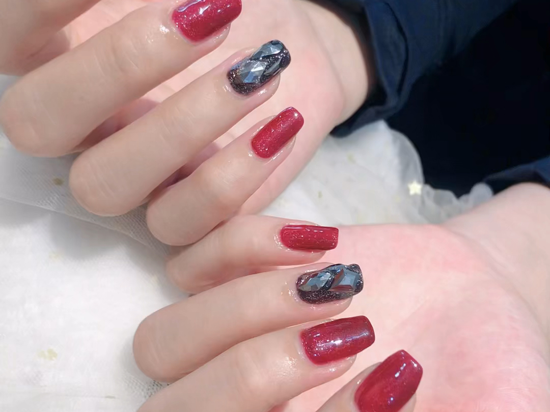 红色系跳色美甲