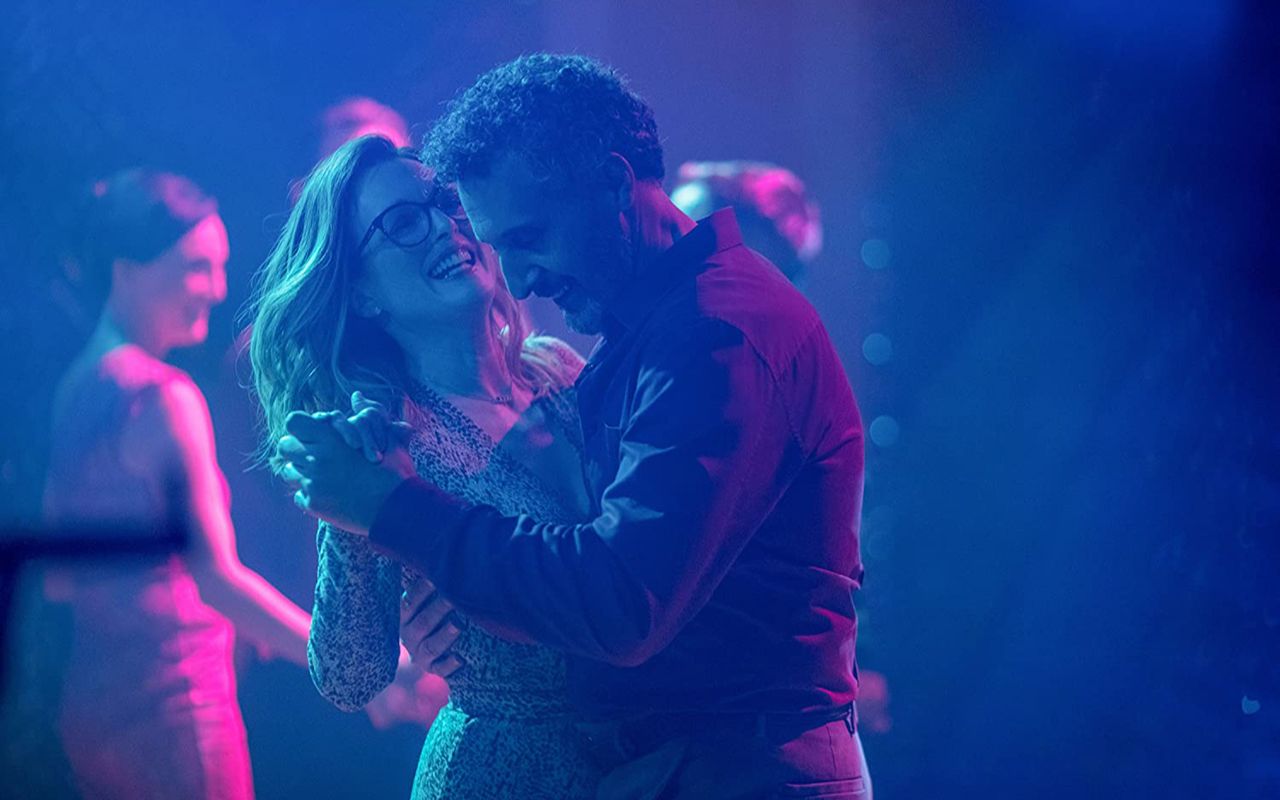 爱情电影,大满贯影后朱利安摩尔主演,讲述了中年女性的爱与欲