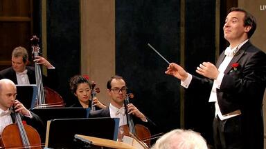 川井憲次/Kenji Kawai Concert 2007 Cinema Sy… Kawai Kenji (川井 憲次) - Cinema Symphony Concert 2007 - YouTube