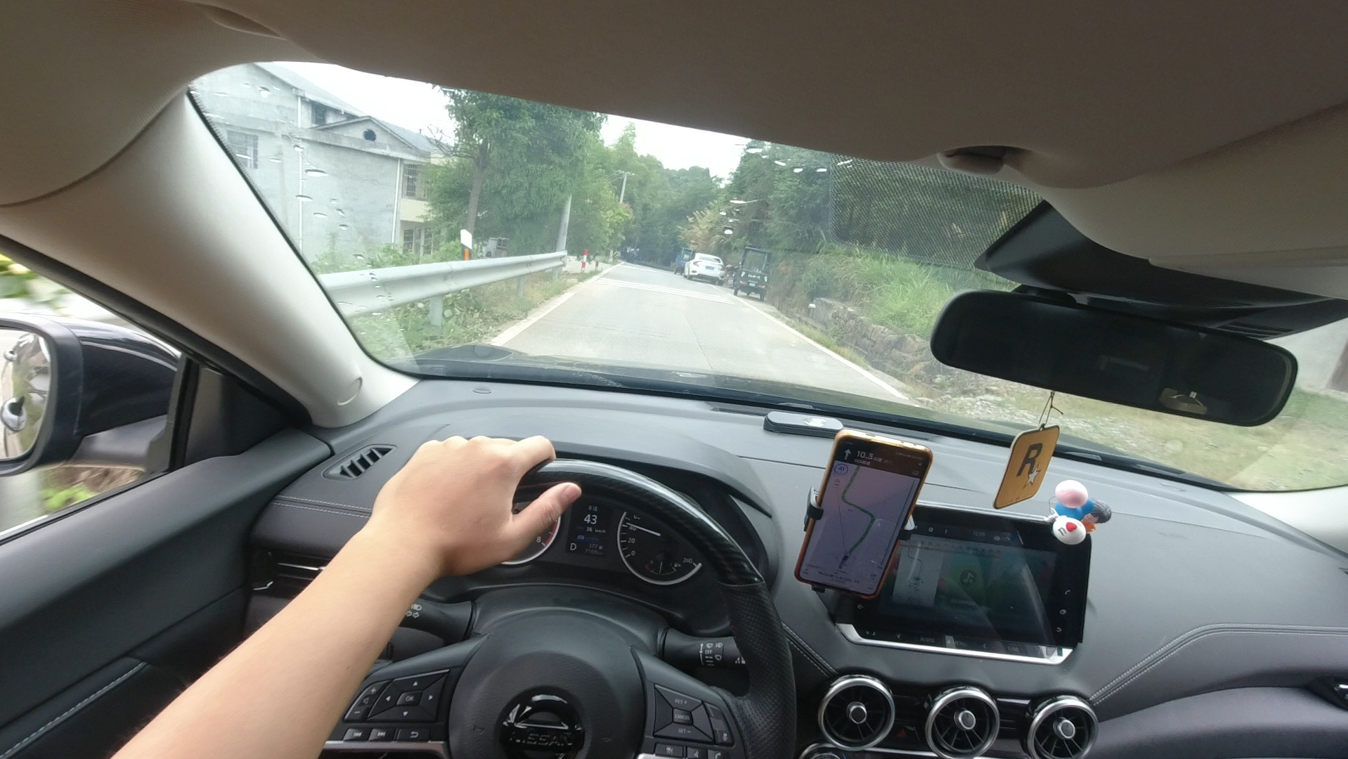 第一视角云开车乡村道路驾驶不要紧张,我们应该如何操作?