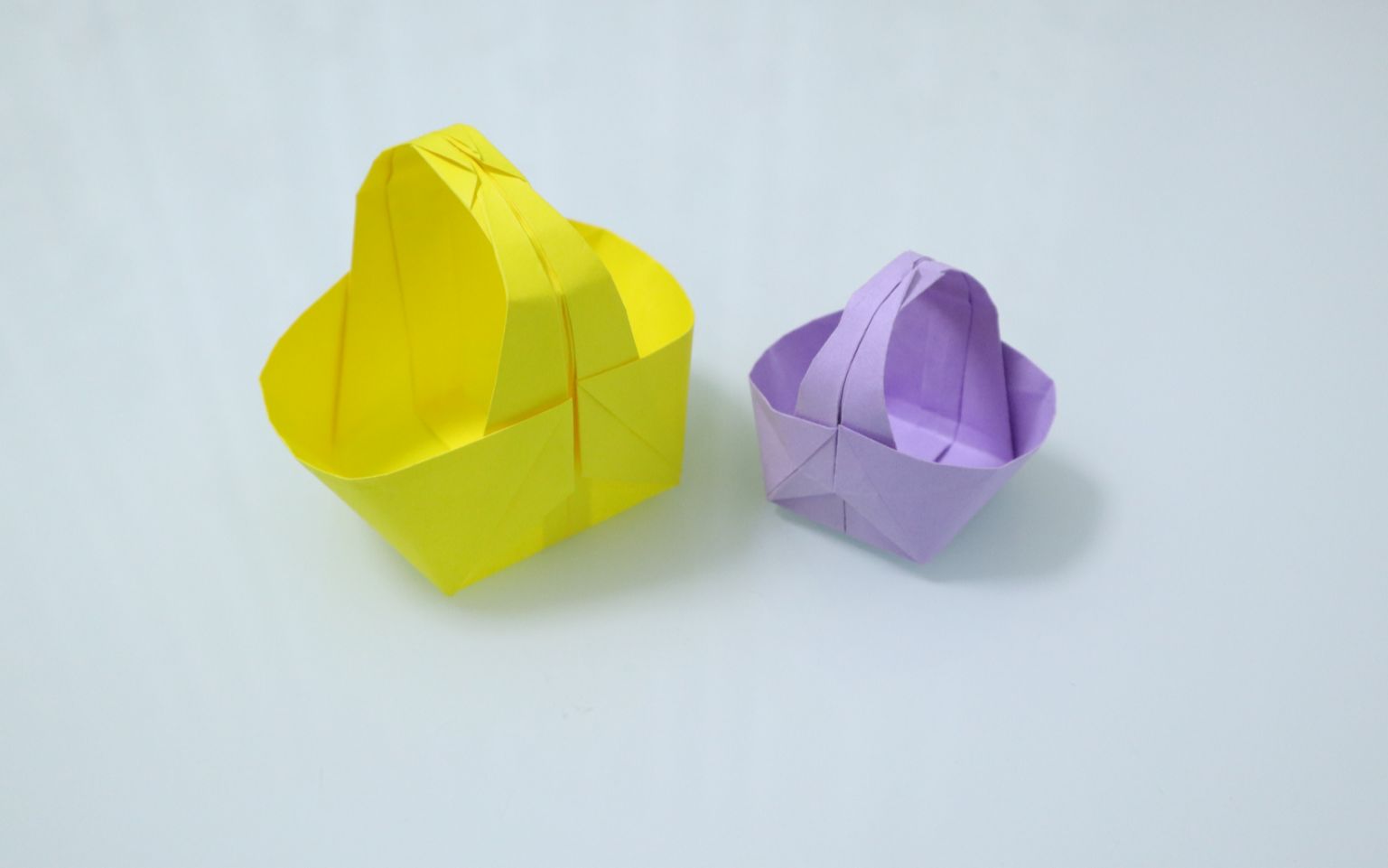 教你折纸迷你菜篮子,做法很简单,幼儿园小朋友都学得会