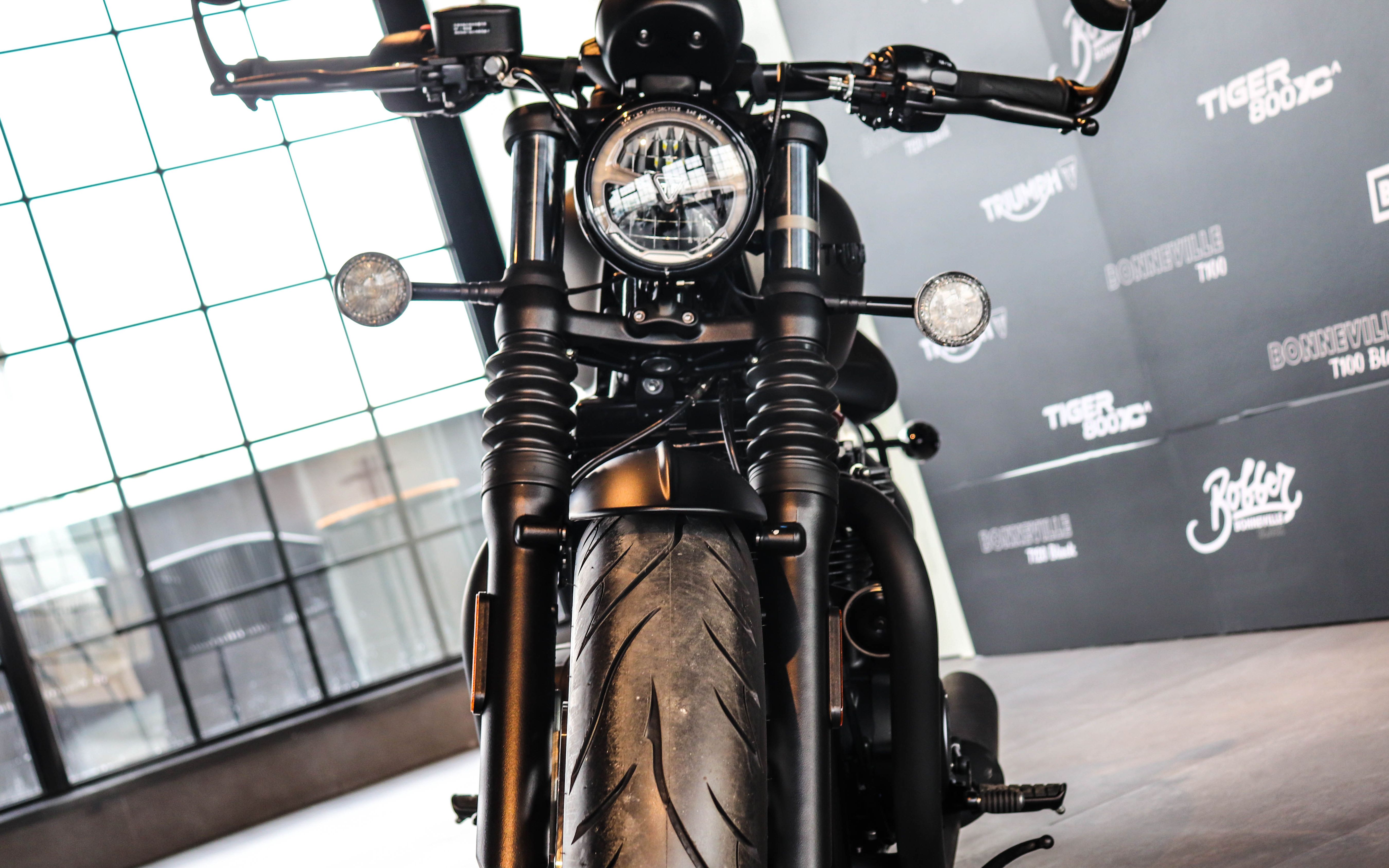 吕忍说车:凯旋 bonneville bobber black