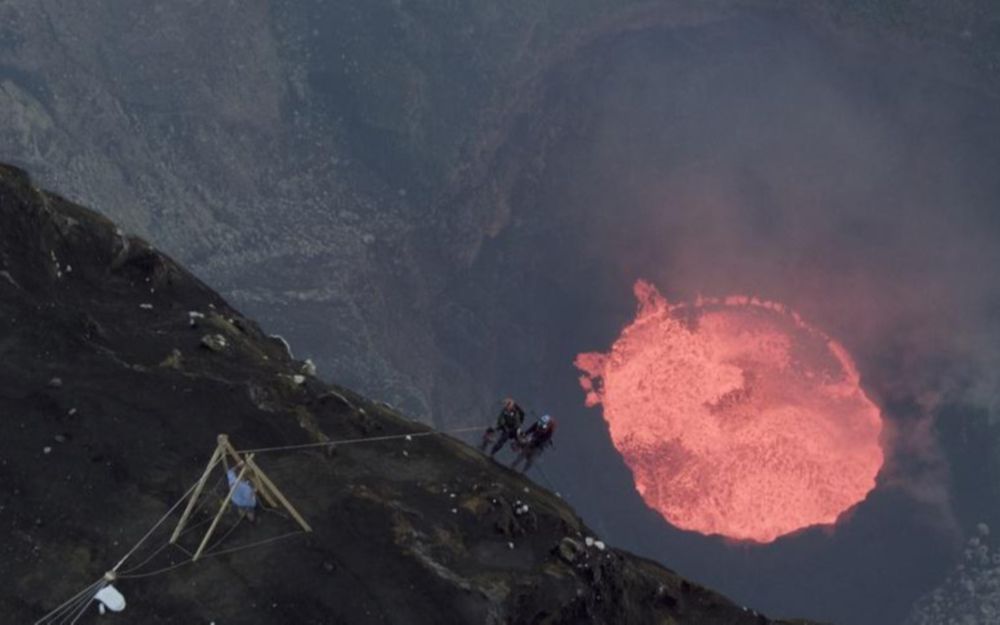 纪录片.PBS.活火山.2019[高清][英字]哔哩哔哩bilibili