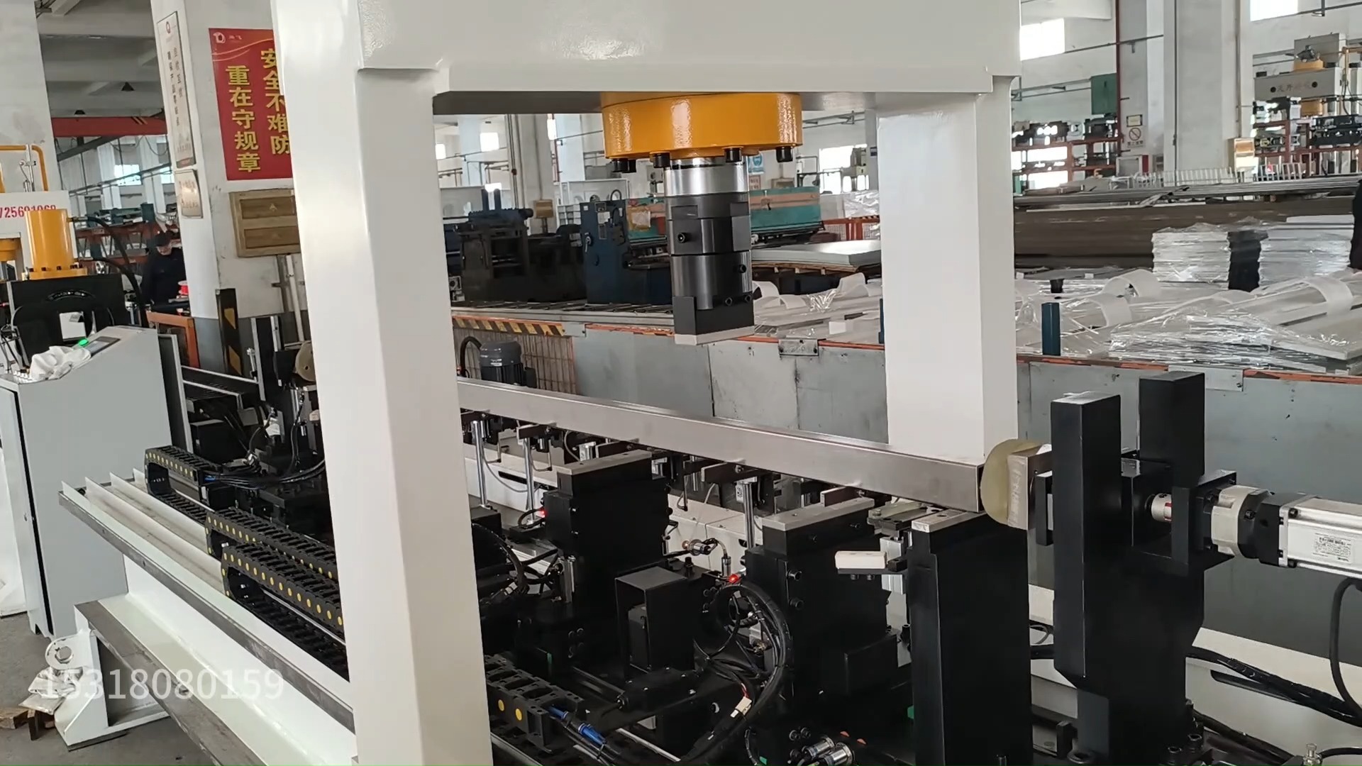 方管自动校直机设备 液冷分水器方管方通调直机 自动矫管机 校扭机