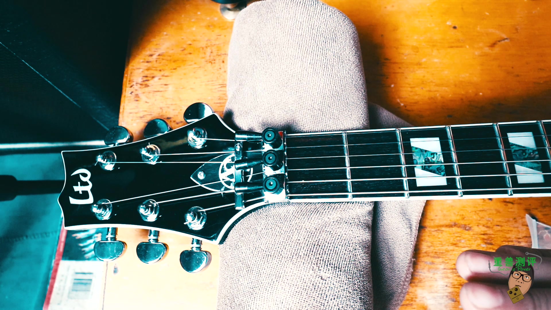 重兽测评-floyd rose双摇系统琴头锁升级补件(tone vise )内有福利!