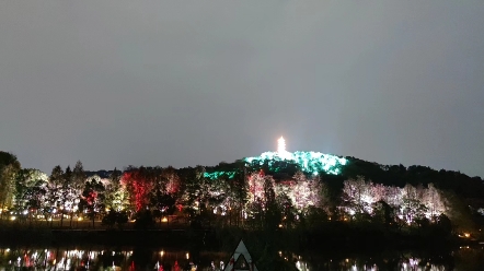 [图]浮生暂寄梦中梦，世事如闻风里风。——李群玉《自遣》