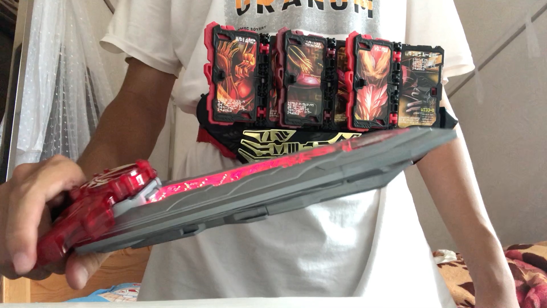 (假面骑士saber变身)喜欢的话支持一下噢,想看什么腰带可以打在公屏上