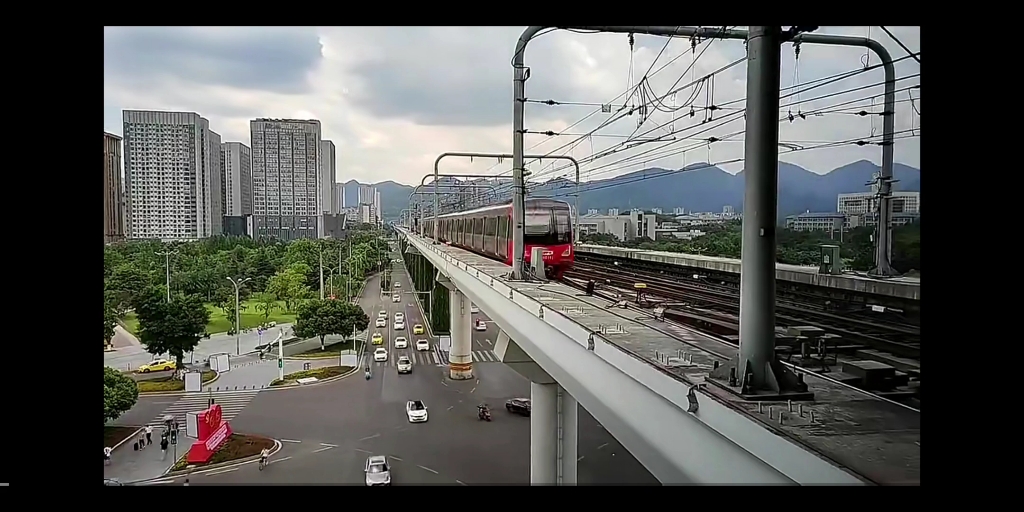 重庆轨道交通一号线石井坡报站
