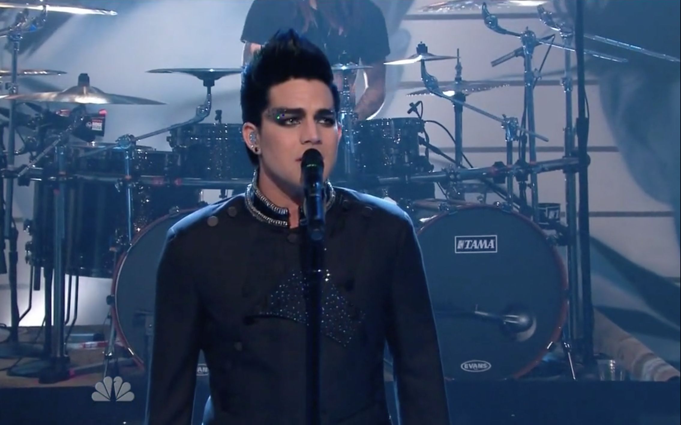 adamlambertsleepwalkerlivejaylenoshow03022010