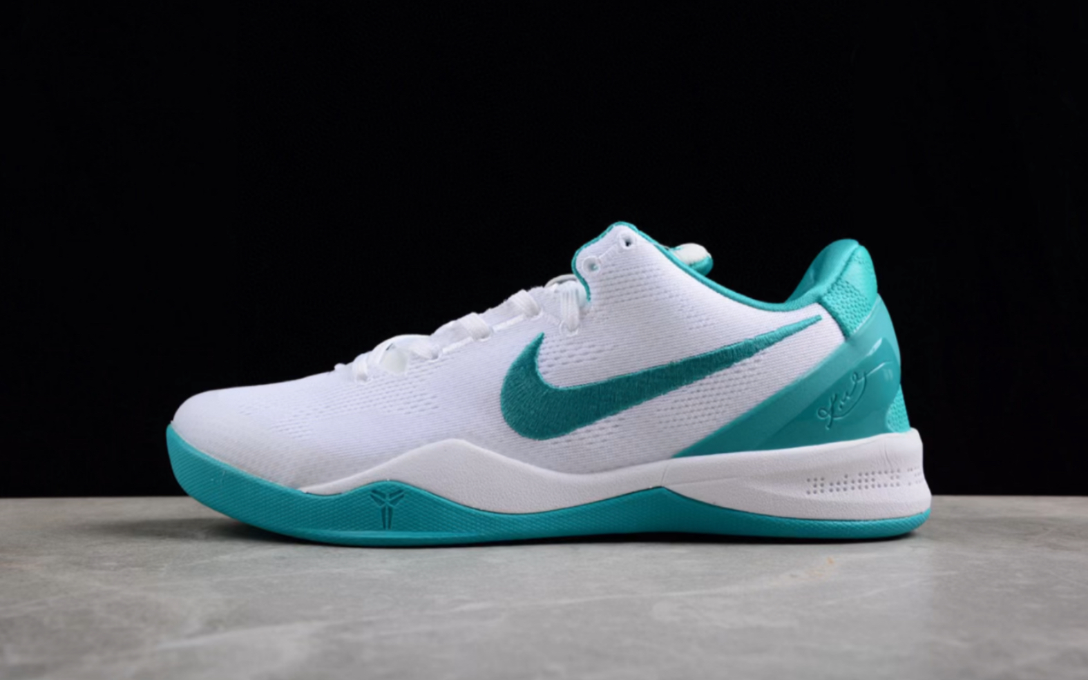 耐克 nike kobe 8 radiant emerald 科比八代篮球鞋fq3549-101