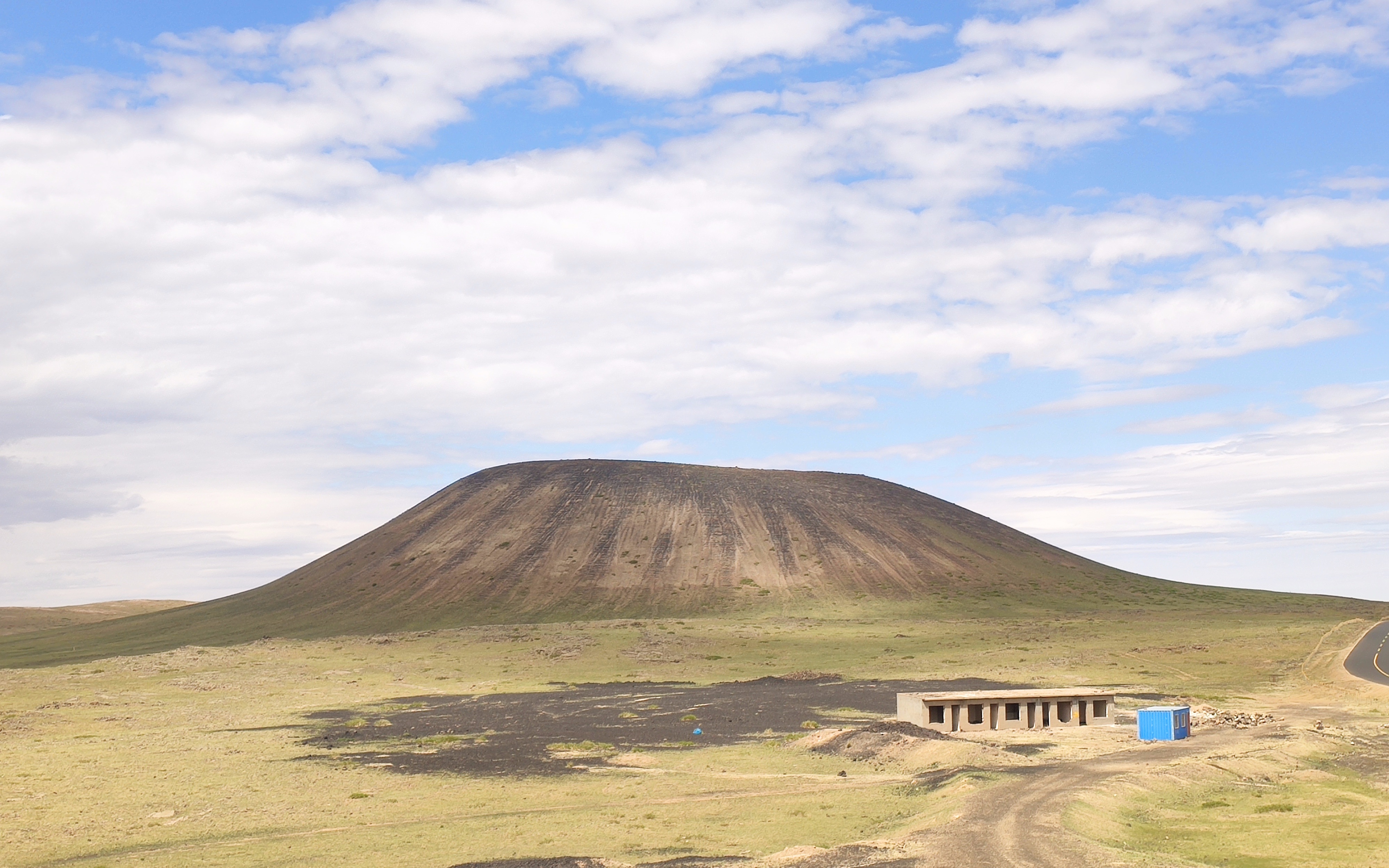 [图]《夜莺之翼》第6集：火山，盐湖，羊杂，越野驾驶，非铺装路面，驴友