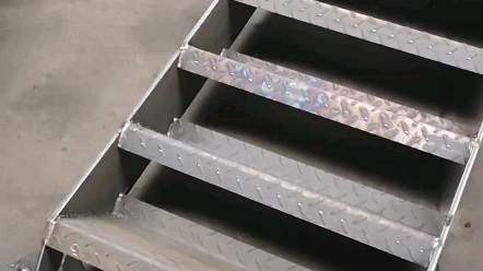 基坑斜梯 工地施工#钢结构爬梯 上下建筑施工 多种场景适用