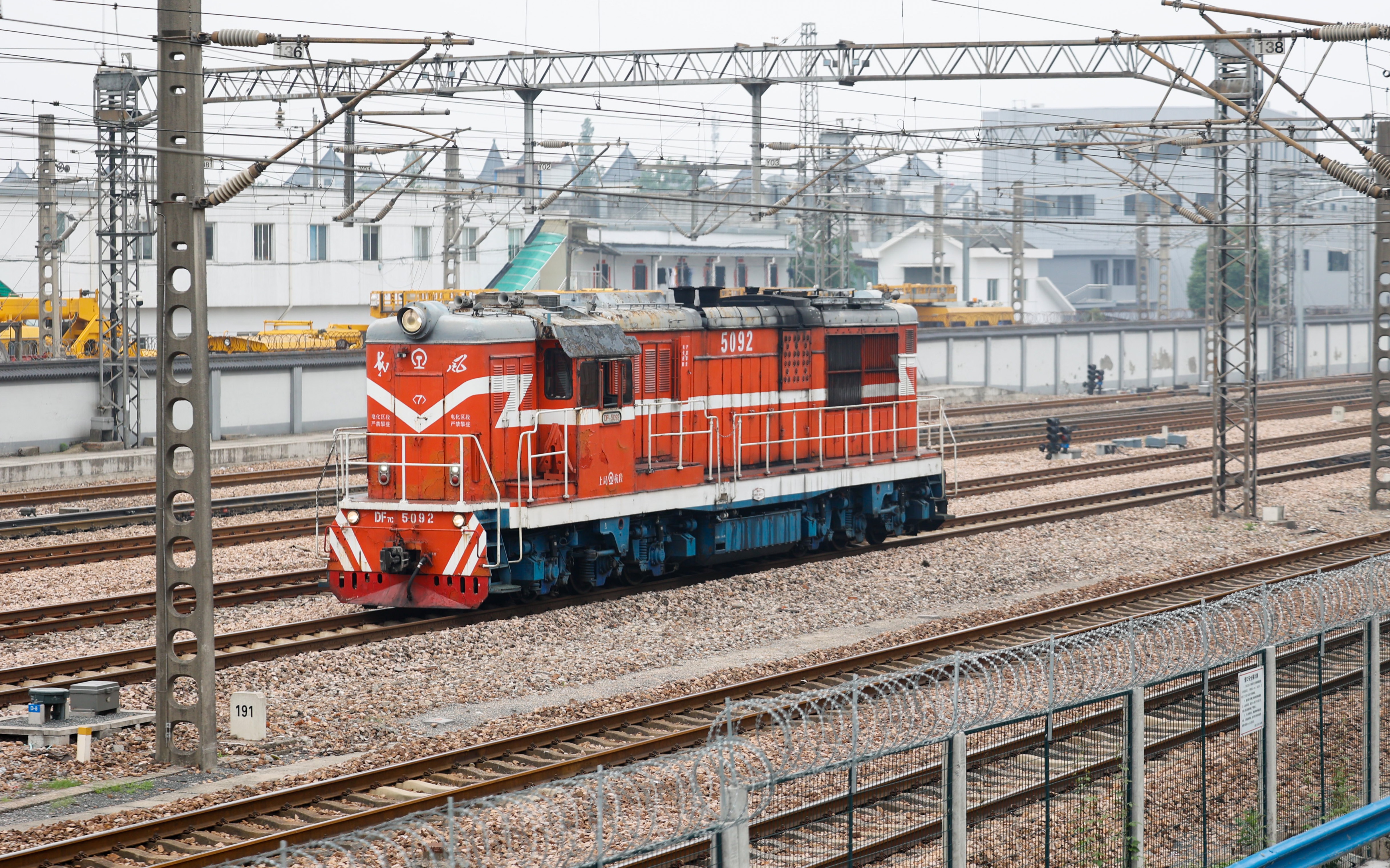 上局杭段df7c 5092 52778次单机 前往乔司加油 经过笕桥站