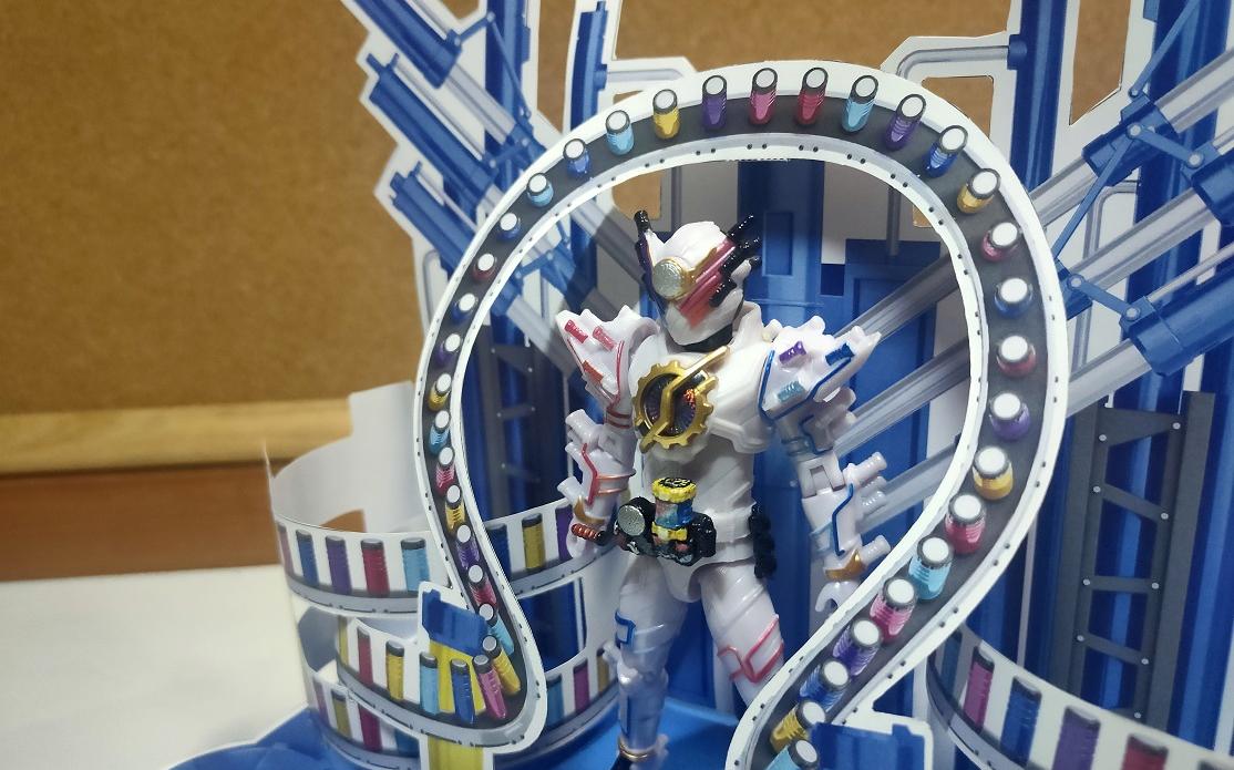 活动  制作假面骑士build 天才形态的变身场景【纸模】