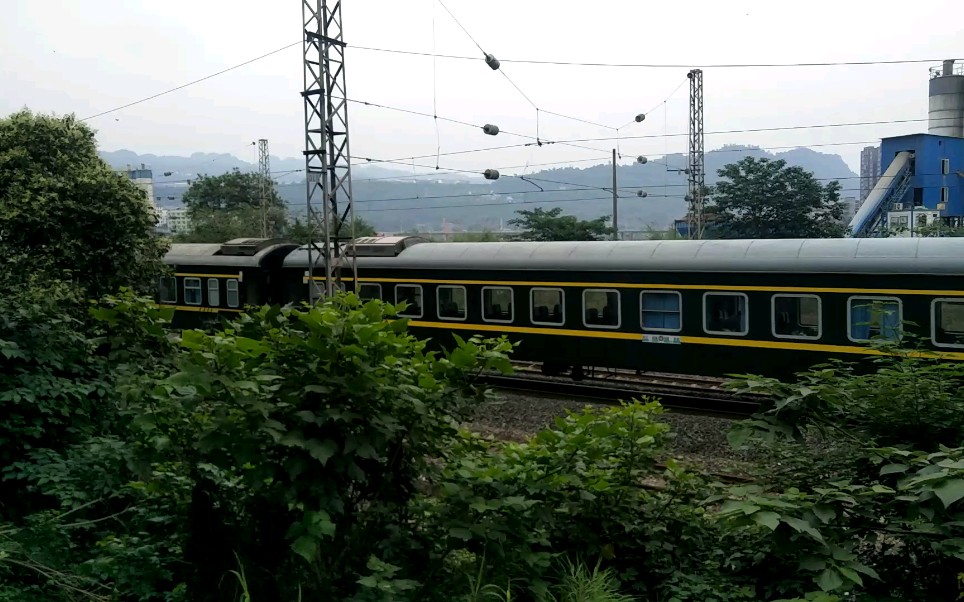 5635次列车下行通过