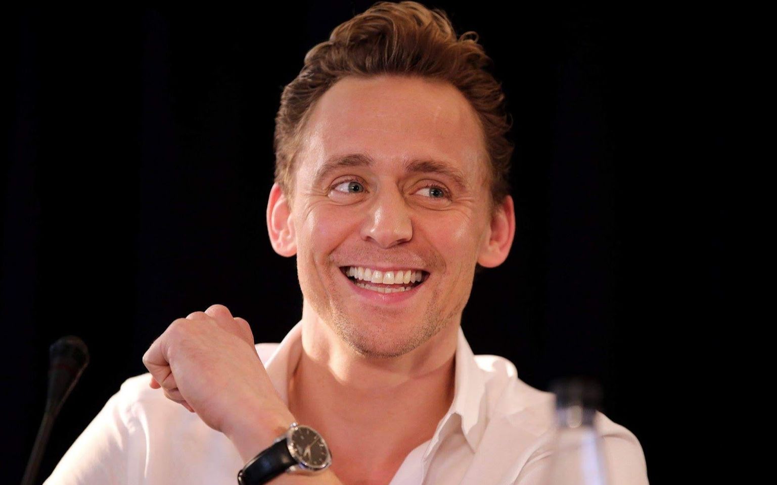 抖森说越南语超级软金刚骷髅岛在越南举办的记者发布会p2为越南新闻