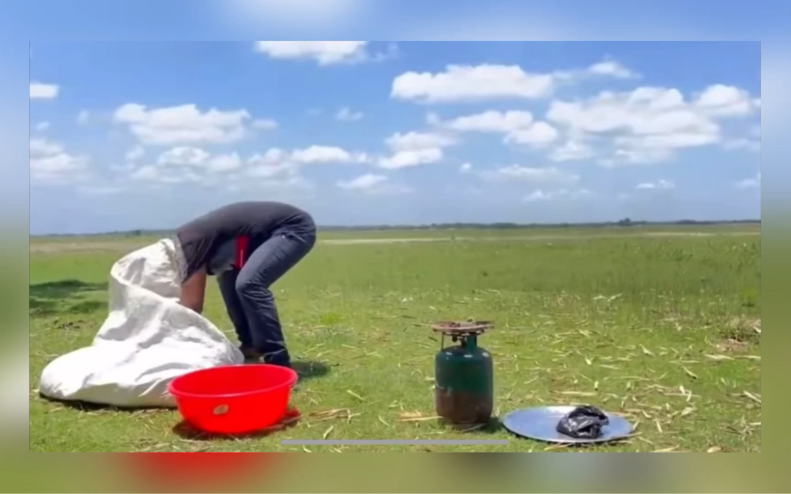 最新印度阿三沙雕搞笑视频,不笑你打我