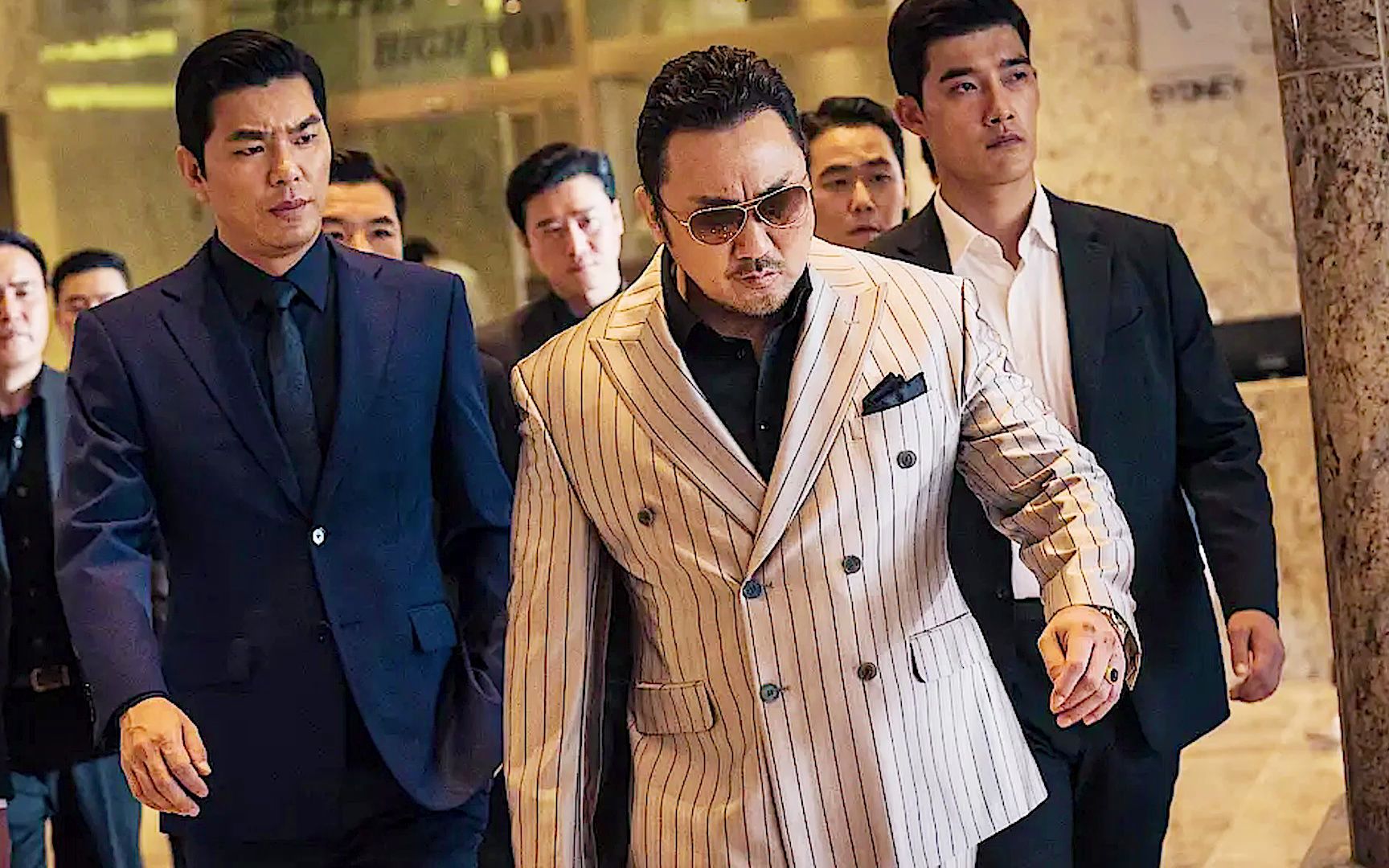 恶人自有恶人磨,黑帮老大以暴制暴,全力追杀连环变态杀手