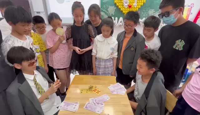 [图]《周润发传奇》(小学生六一自制版)