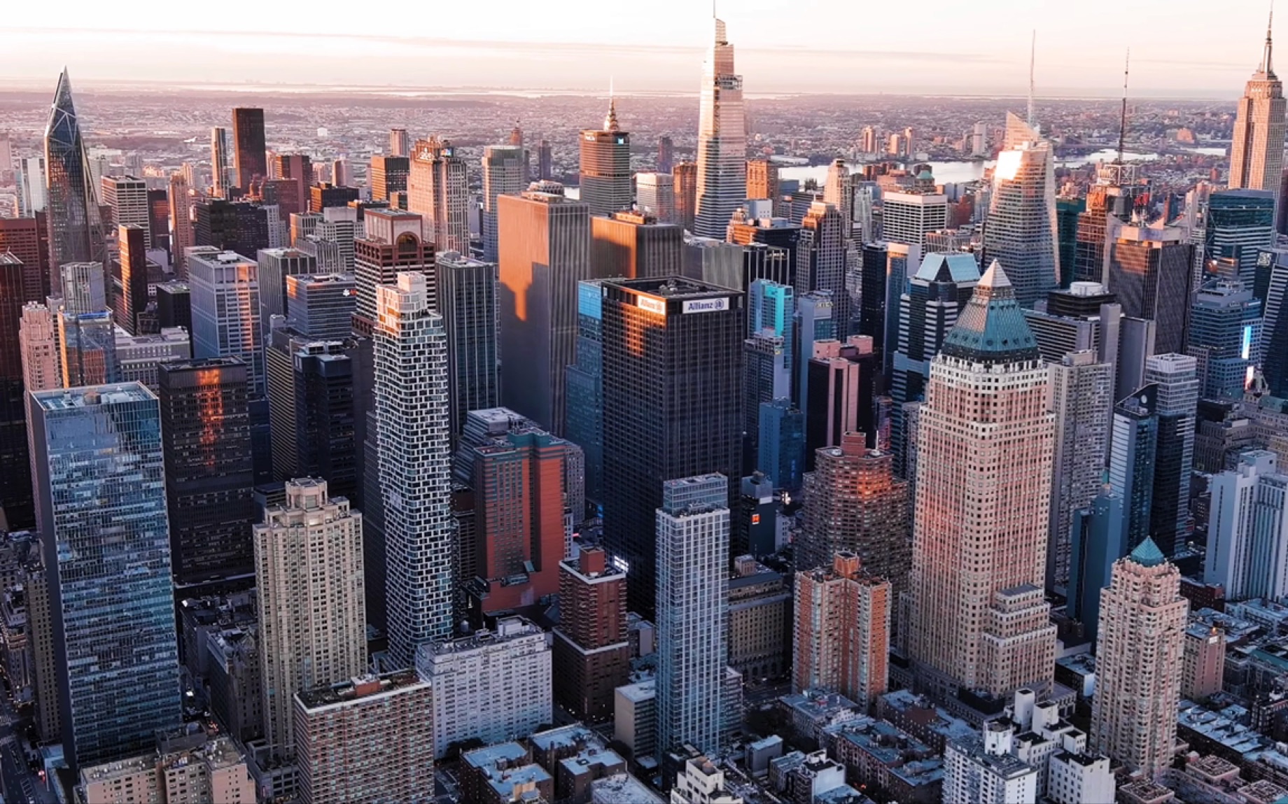 航拍纽约曼哈顿中城