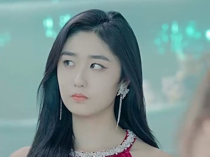 美女总裁欠我赊刀账30集