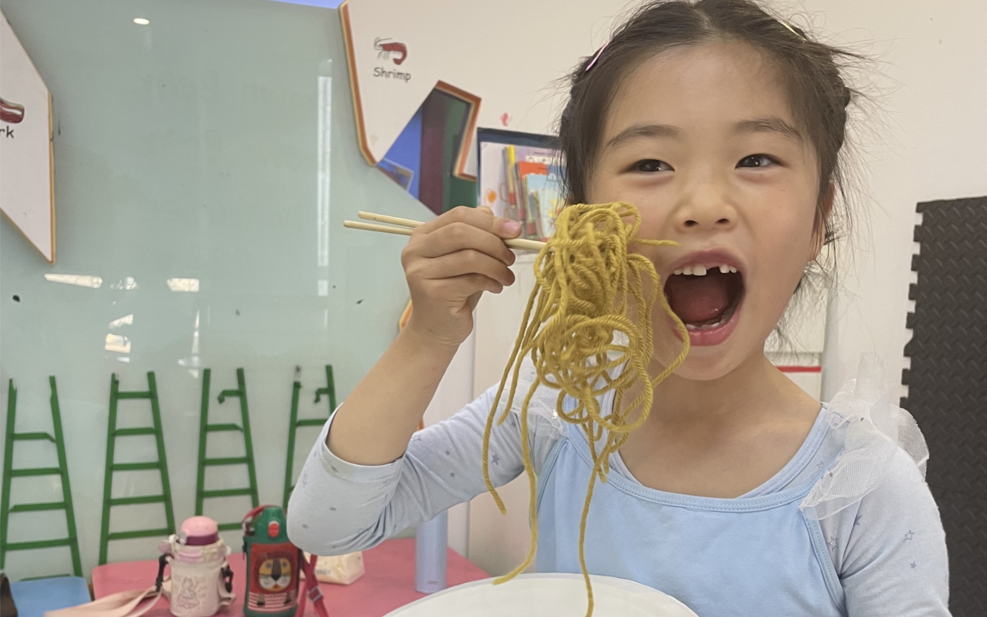 [图]What Day Is It Today ?<杭州幼儿园普娃学英语之今天星期几>