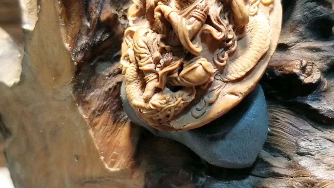 四臂不动明王 子清核雕 桃核雕刻