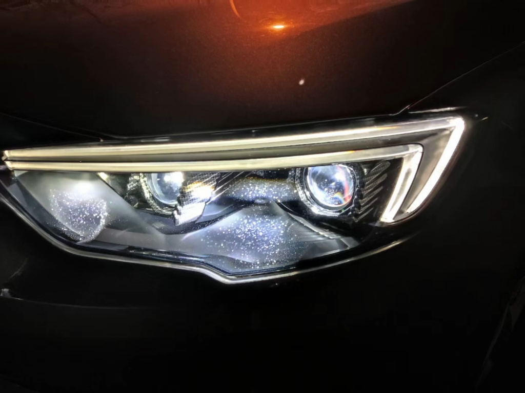 成都别克君威改车灯四近四远四透镜鑫帕车灯专业升级实体店