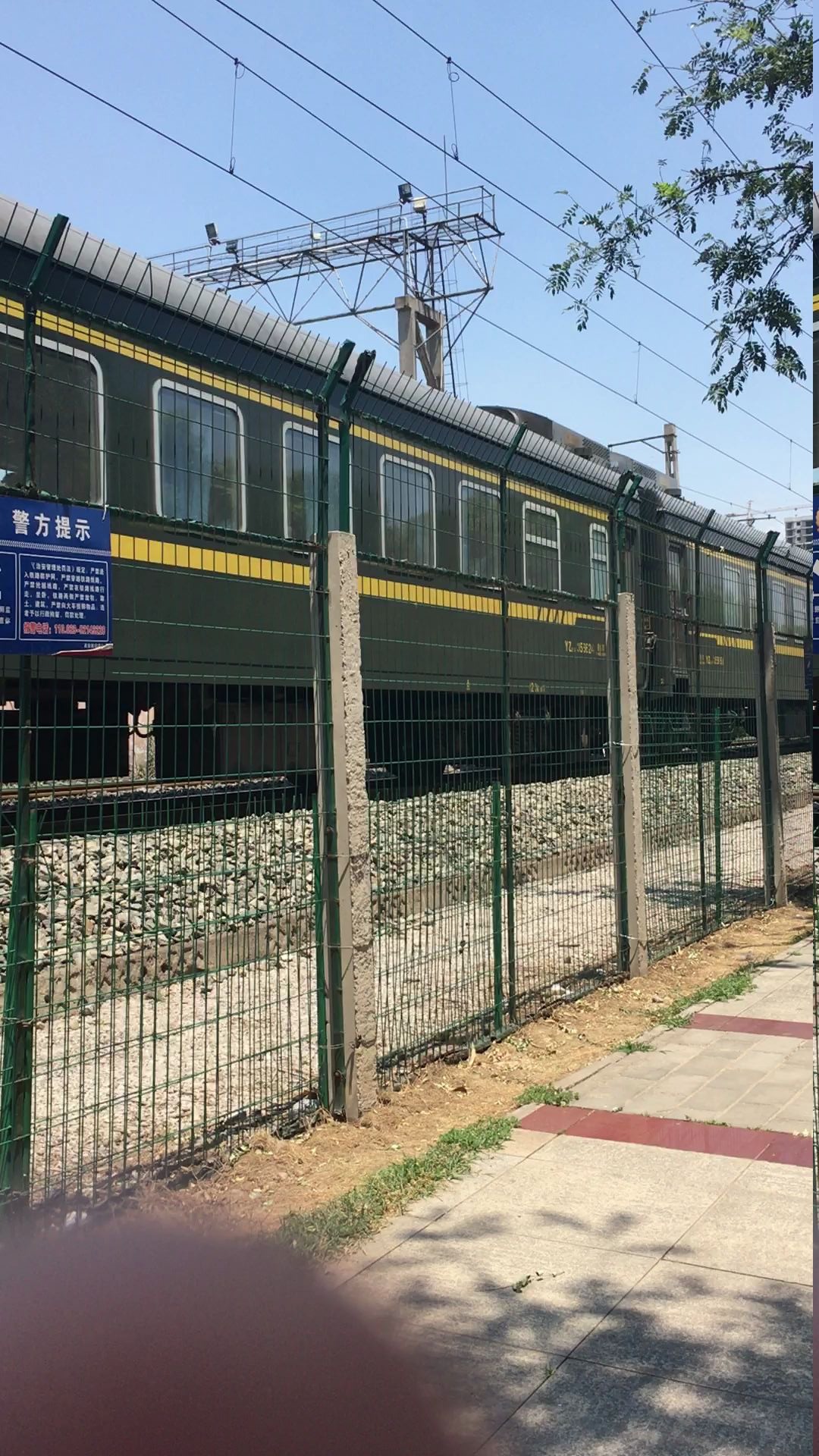 客车k1363次接近西安西站_哔哩哔哩_bilibili