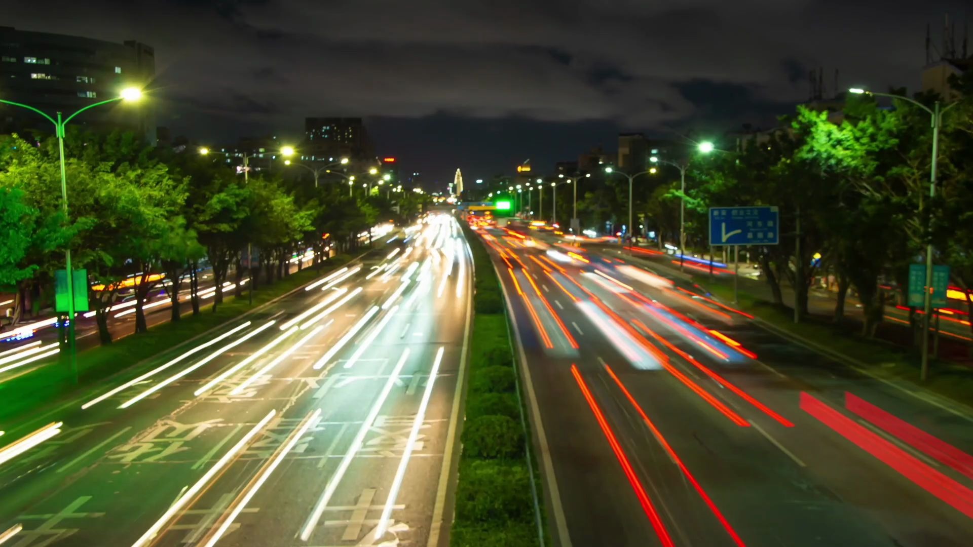 拍摄的两段光影延时素材