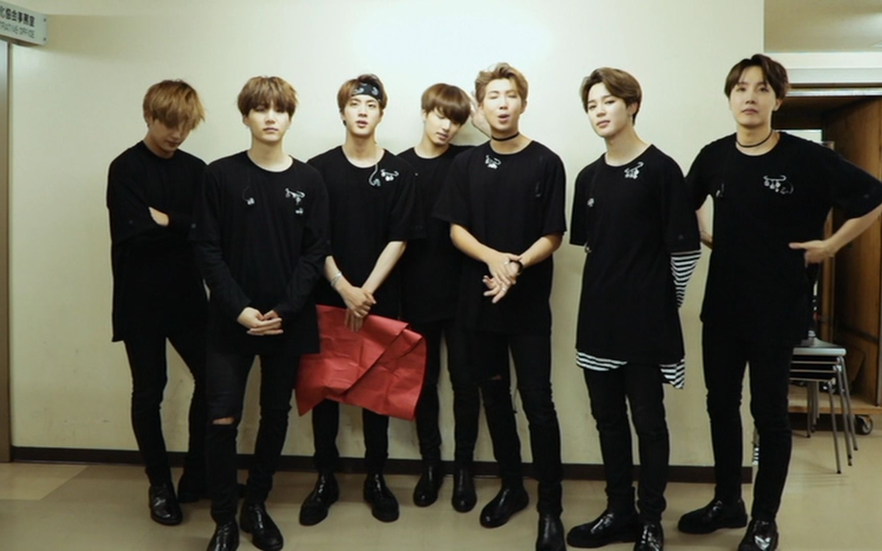 bts 2017 (behind) the wings tour – japan edition –