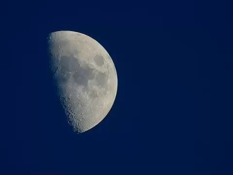 【背景视频素材】f913 唯美月色月景夜空一轮弯月月球表面特写月牙